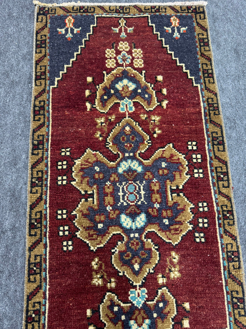 Turkish Yastik Rug 1'6" x 3'3" #23805