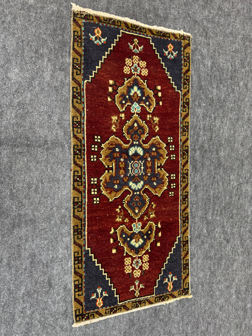Turkish Yastik Rug 1'6" x 3'3" #23805