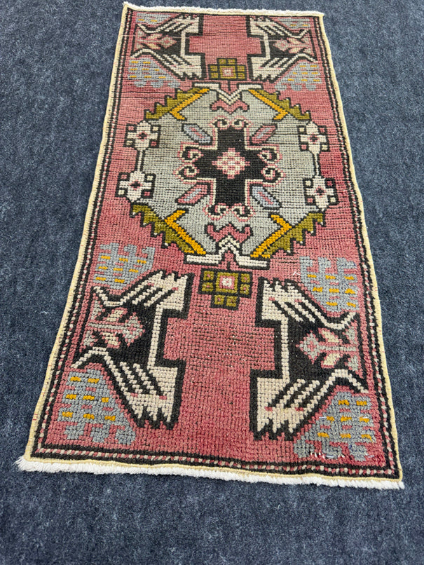 Turkish Yastik Rug 1'5" x 3'1" #23804