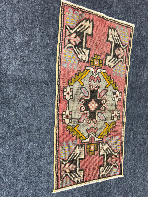Turkish Yastik Rug 1'5" x 3'1" #23804