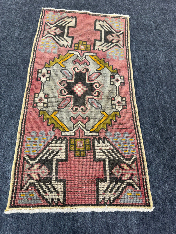 Turkish Yastik Rug 1'5" x 3'1" #23804