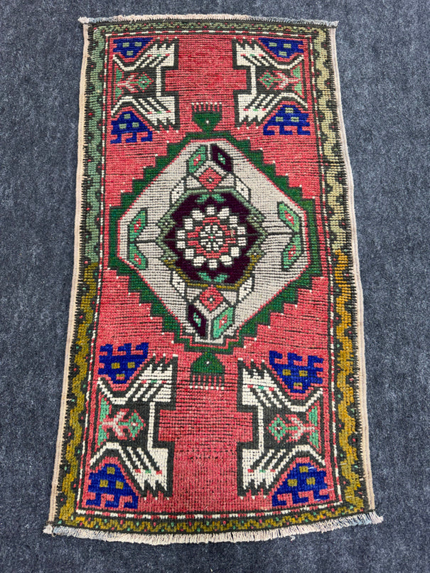 Turkish Yastik Rug 1'8" x 3'1" #23801