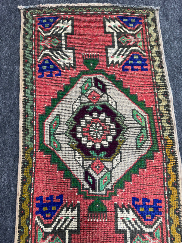 Turkish Yastik Rug 1'8" x 3'1" #23801