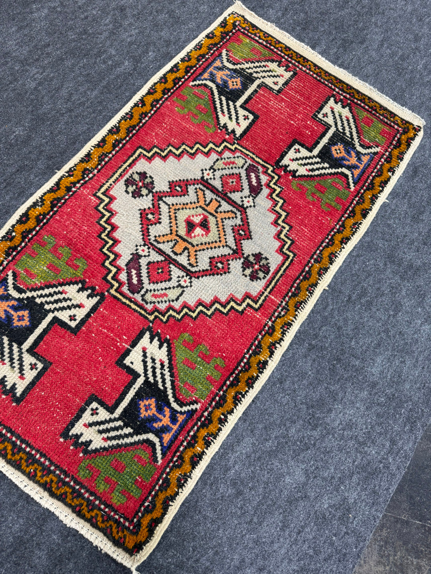 Turkish Yastik Rug 1'9" x 3'3" #23800