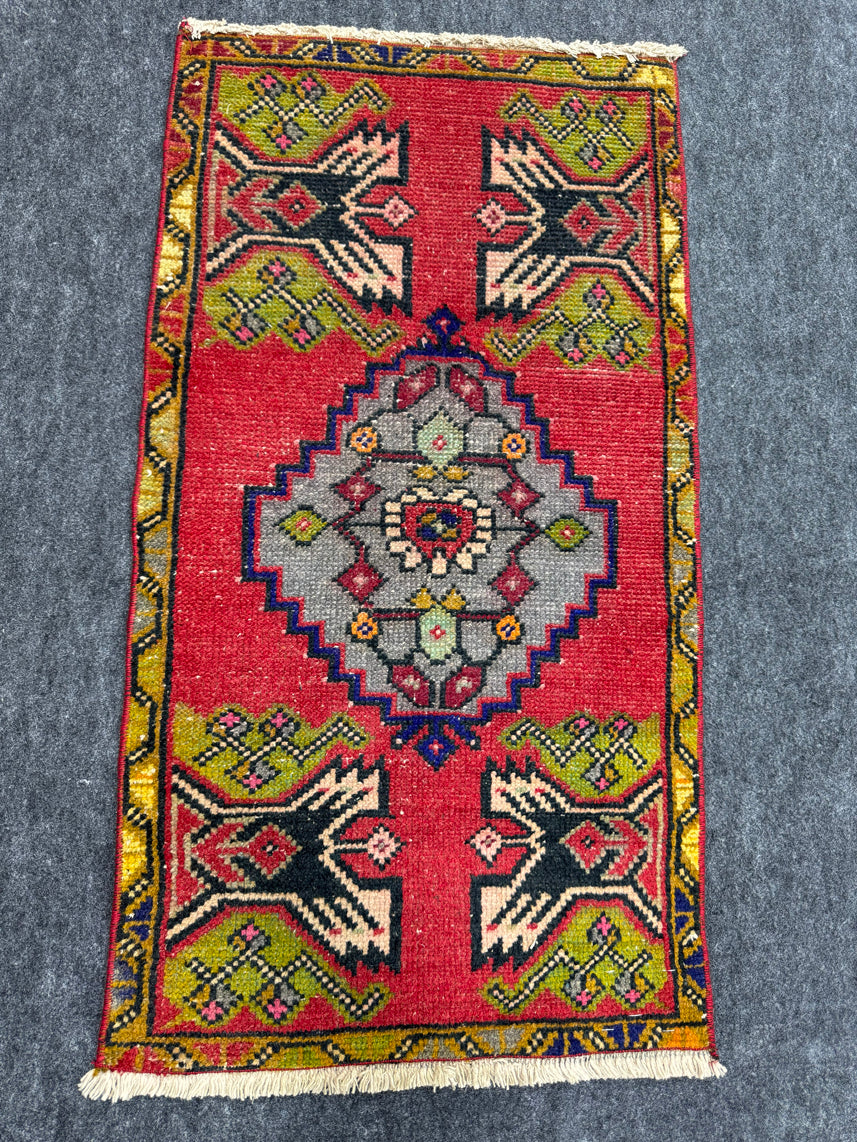 Turkish Yastik Rug 1'8" x 3'1" #23799