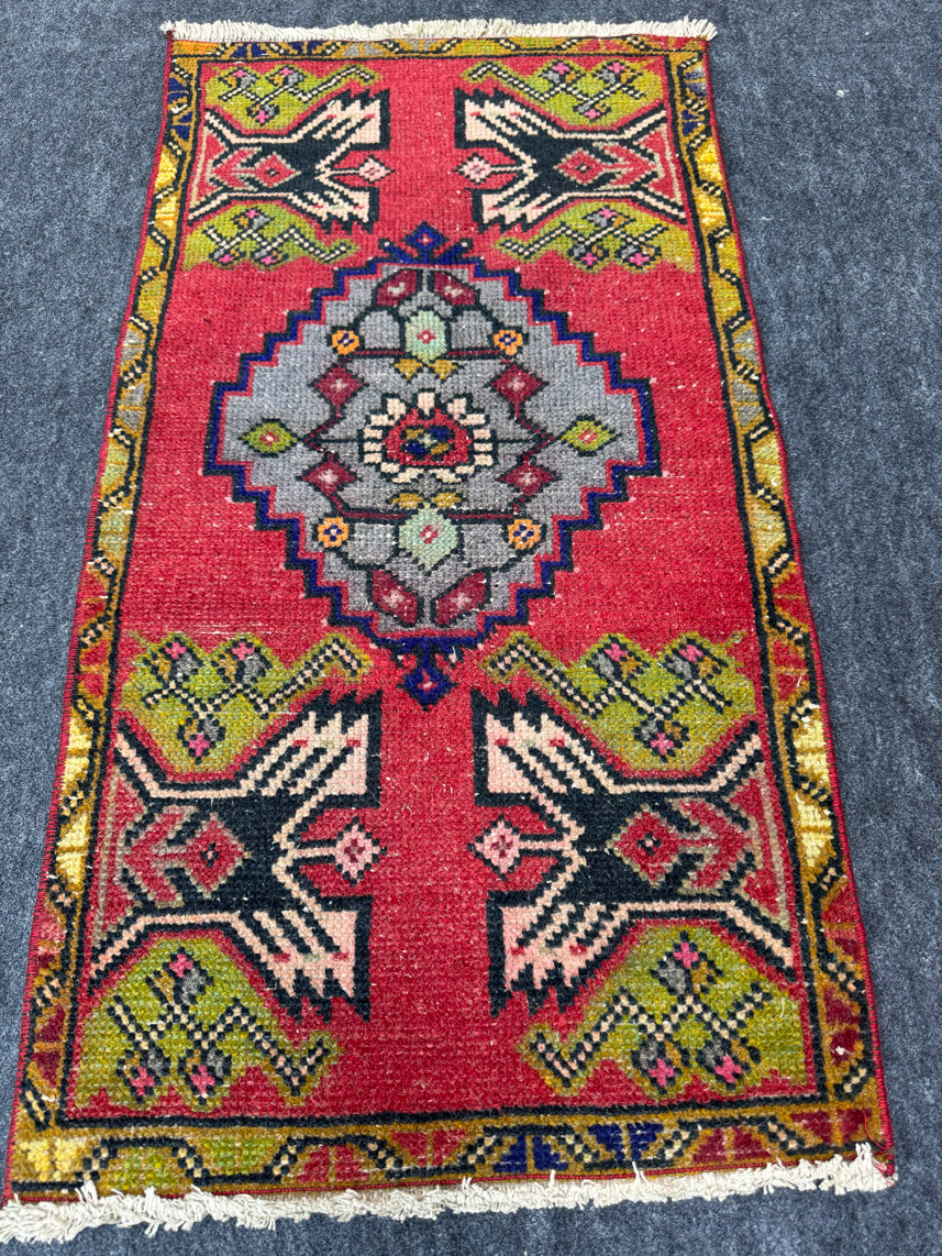 Turkish Yastik Rug 1'8" x 3'1" #23799