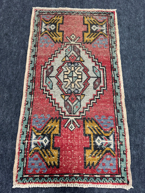 Turkish Yastik Rug 1'8" x 3'1" #23798