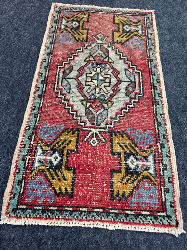Turkish Yastik Rug 1'8" x 3'1" #23798