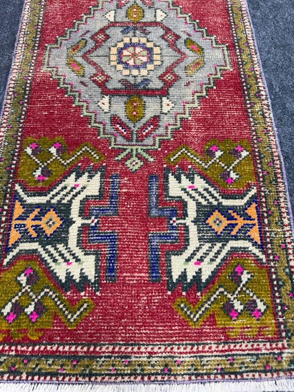 Turkish Yastik Rug 1'7" x 3'3" #23797