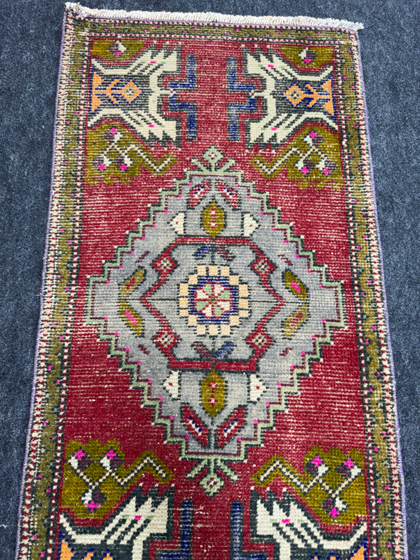 Turkish Yastik Rug 1'7" x 3'3" #23797