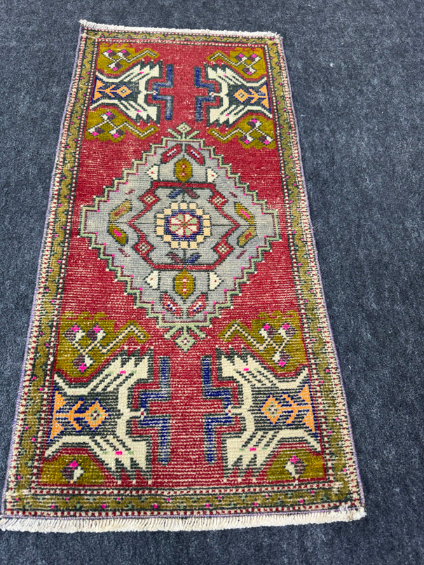 Turkish Yastik Rug 1'7" x 3'3" #23797