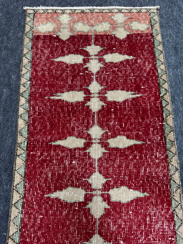 Turkish Yastik Rug 1'8" x 3'6" #23796