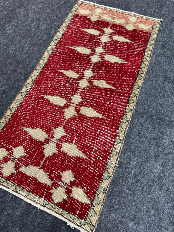 Turkish Yastik Rug 1'8" x 3'6" #23796