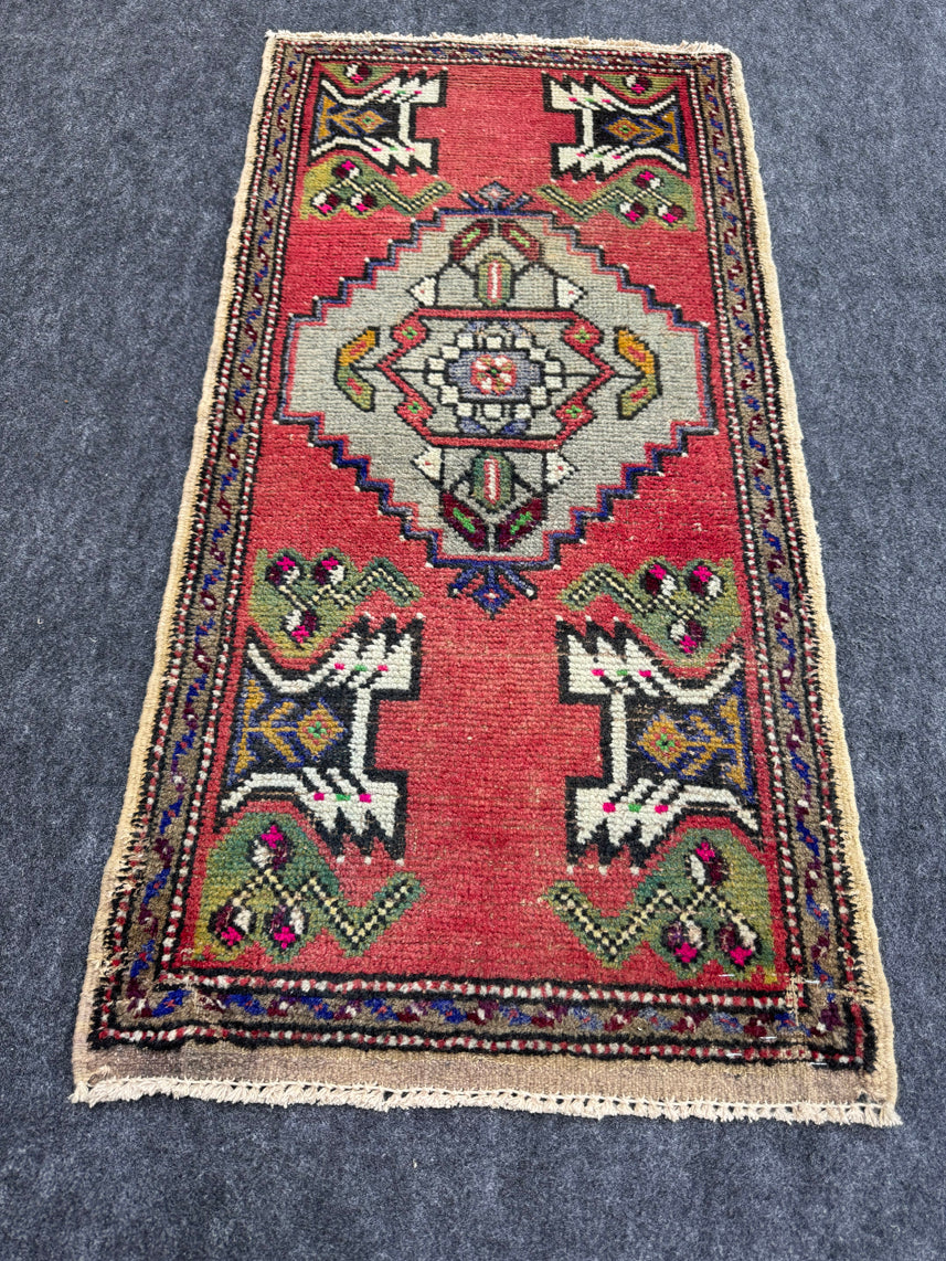 Turkish Yastik Rug 1'8" x 3'4" #23795
