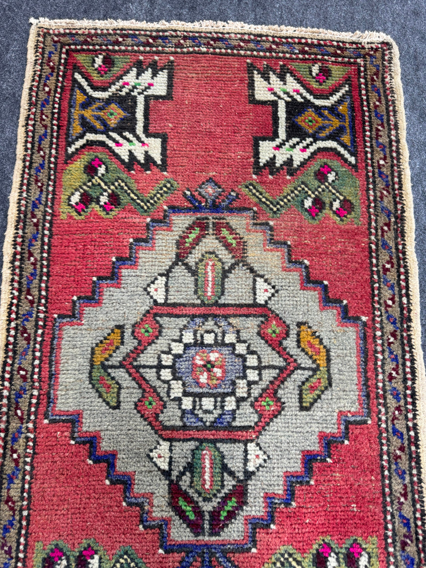 Turkish Yastik Rug 1'8" x 3'4" #23795