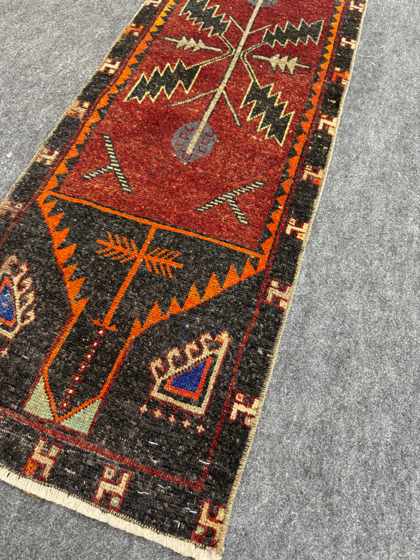 Turkish Yastik Rug 1'5" x 4'9" #23794