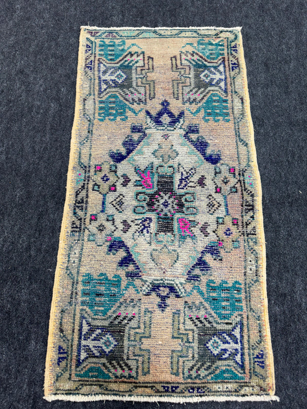 Turkish Yastik Rug 1'7" x 3'2" #23785