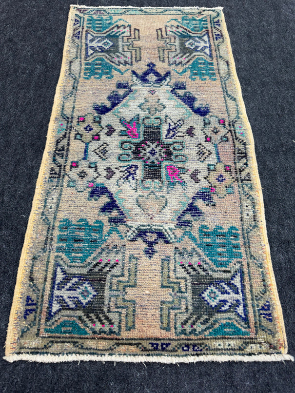 Turkish Yastik Rug 1'7" x 3'2" #23785