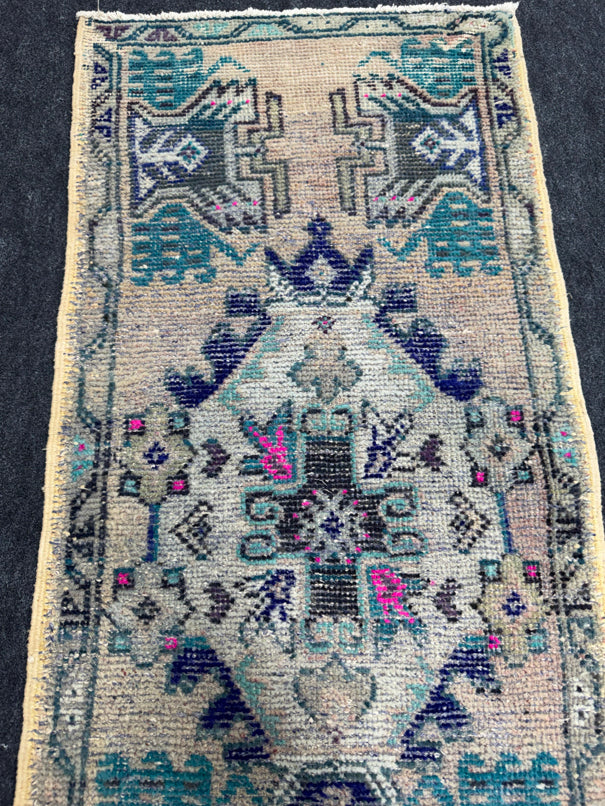 Turkish Yastik Rug 1'7" x 3'2" #23785