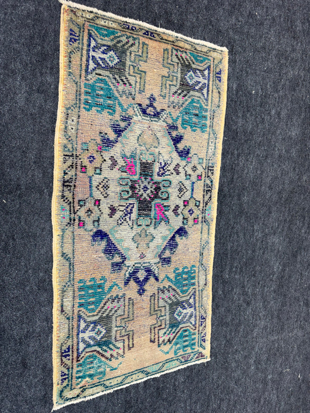 Turkish Yastik Rug 1'7" x 3'2" #23785