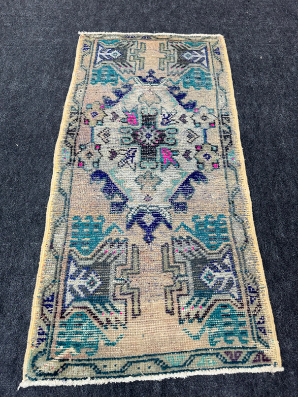 Turkish Yastik Rug 1'7" x 3'2" #23785