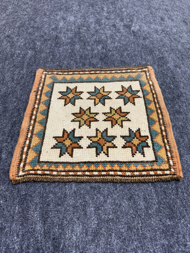 Turkish Yastik Rug 1'3" x 1'2" #23793