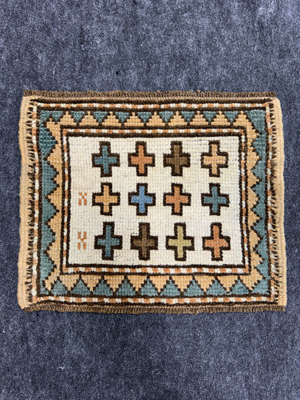 Turkish Yastik Rug 1'4" x 1'2" #23790