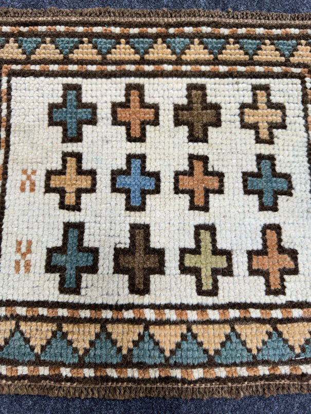 Turkish Yastik Rug 1'4" x 1'2" #23790