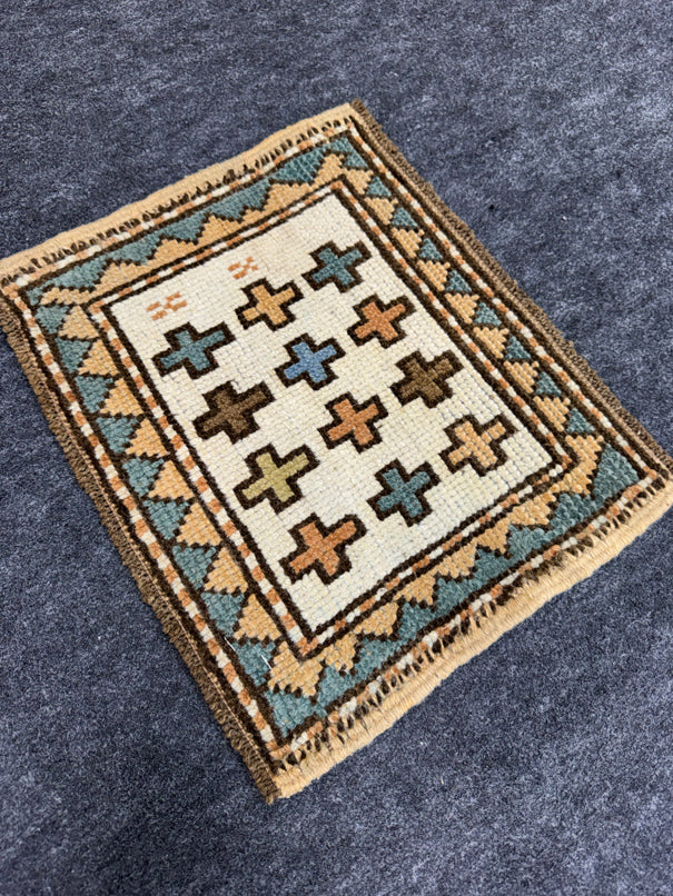 Turkish Yastik Rug 1'4" x 1'2" #23790