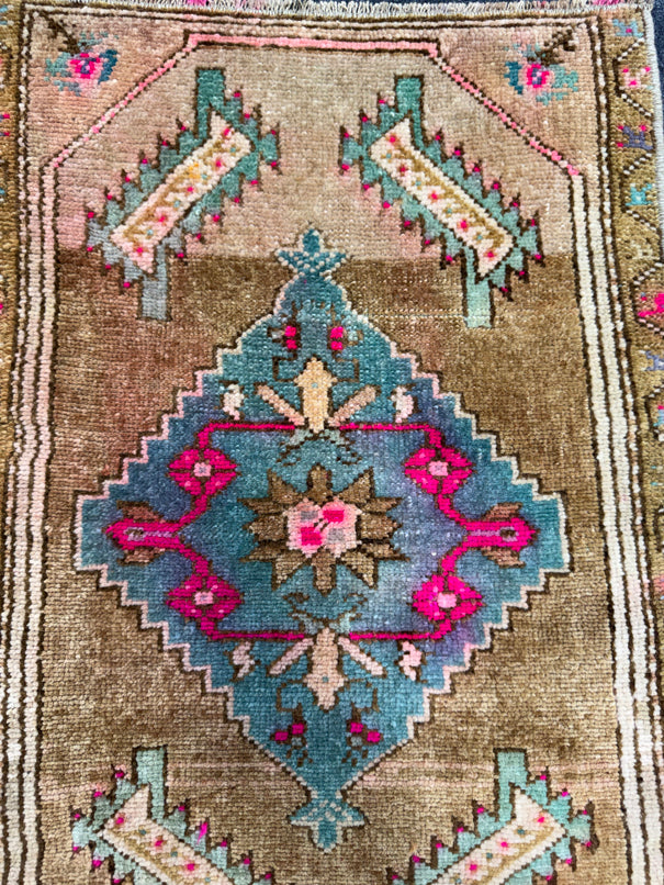 Turkish Yastik Rug 1'6" x 2'1" #23786