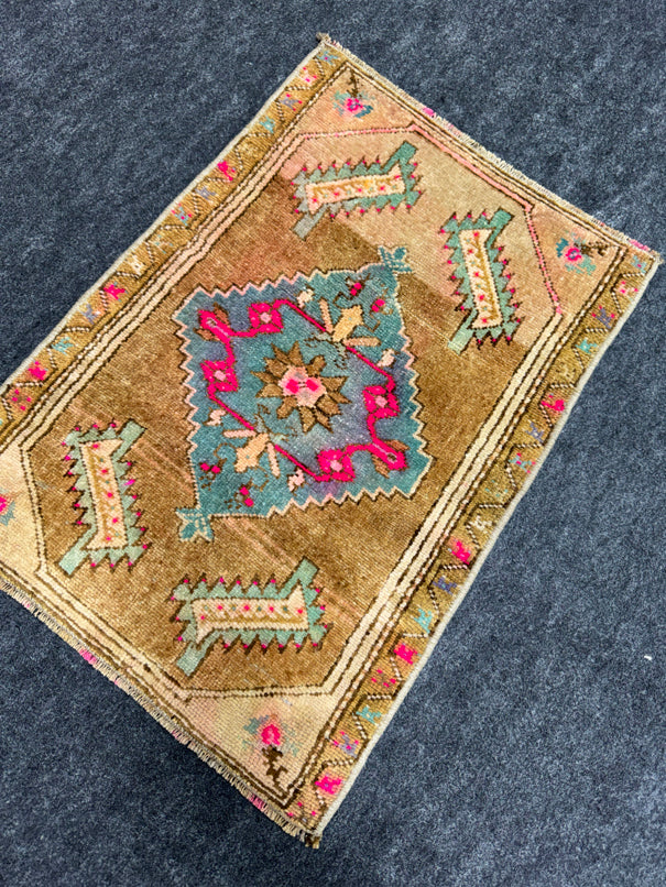 Turkish Yastik Rug 1'6" x 2'1" #23786