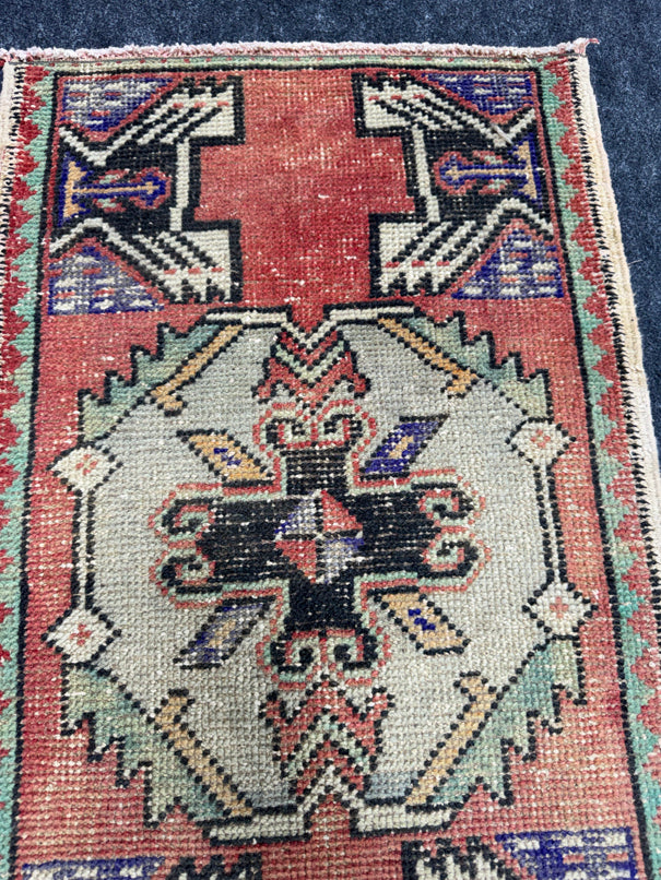 Turkish Yastik Rug 1'7" x 2'9" #23787