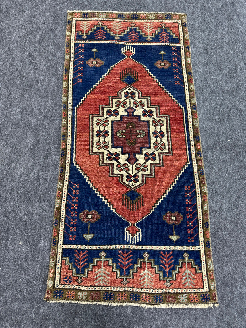 Turkish Yastik Rug 1'8" x 3'8" #23783