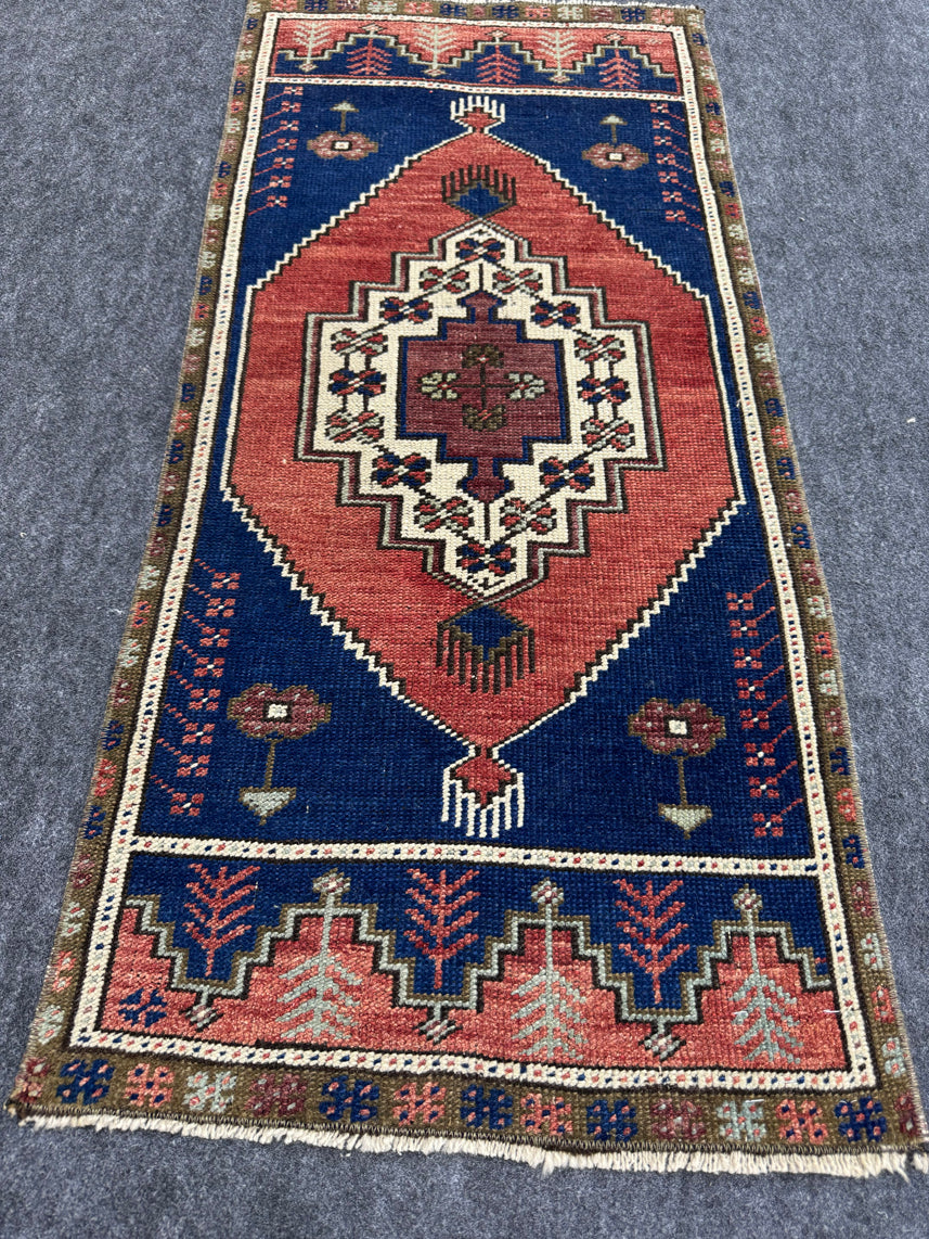 Turkish Yastik Rug 1'8" x 3'8" #23783