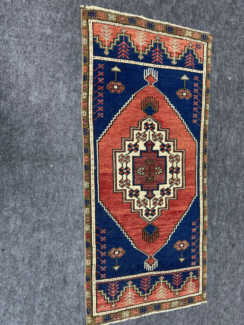 Turkish Yastik Rug 1'8" x 3'8" #23783