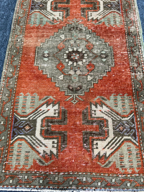 Turkish Yastik Rug 1'8" x 2'8" #23779