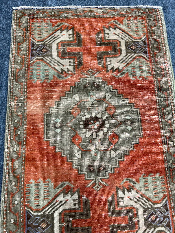 Turkish Yastik Rug 1'8" x 2'8" #23779