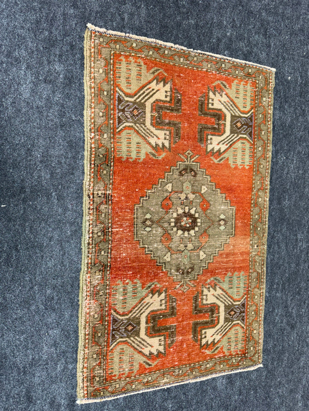 Turkish Yastik Rug 1'8" x 2'8" #23779