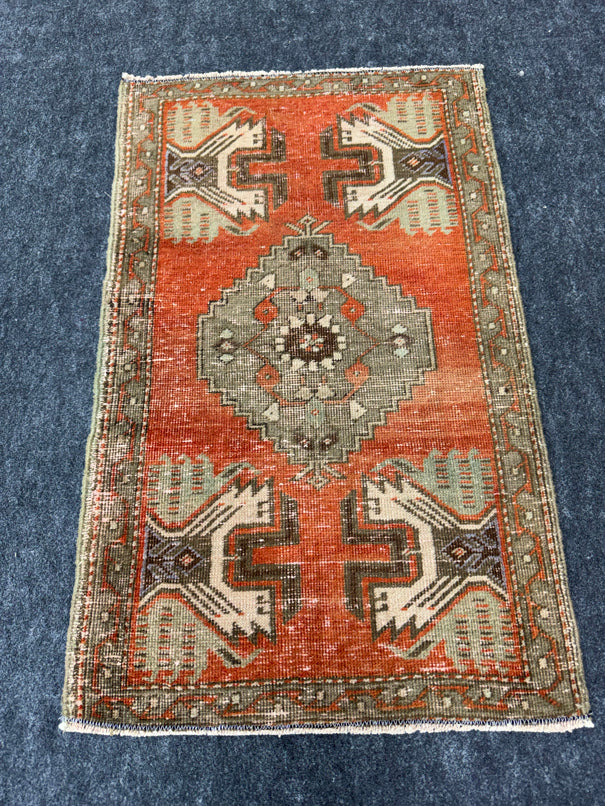 Turkish Yastik Rug 1'8" x 2'8" #23779