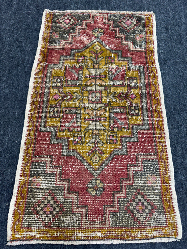 Turkish Yastik Rug 1'10" x 3'3" #23778