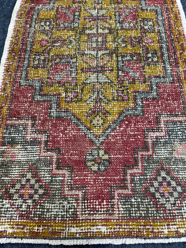 Turkish Yastik Rug 1'10" x 3'3" #23778