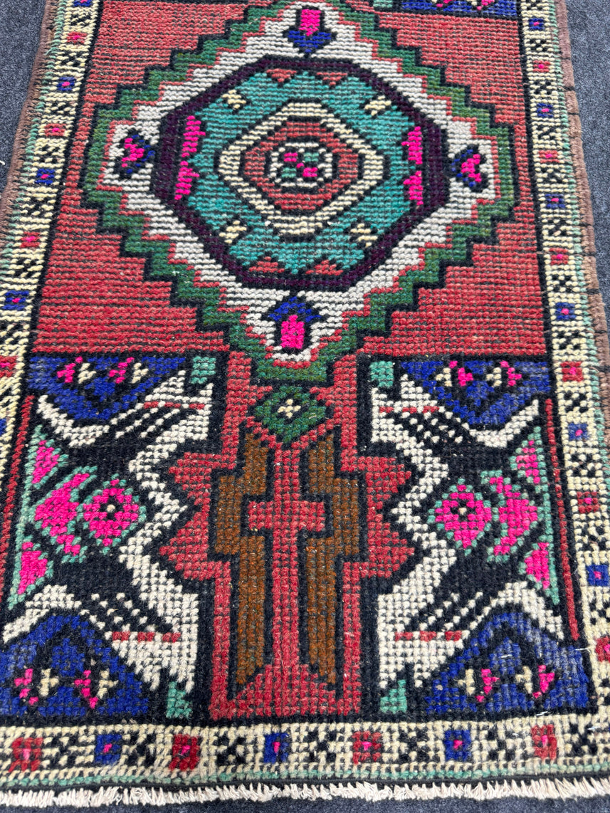 Turkish Yastik Rug 1'8" x 3'2" #23772
