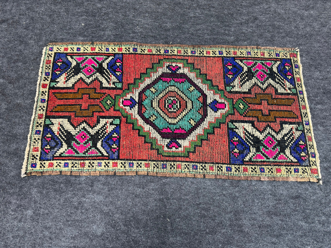 Turkish Yastik Rug 1'8" x 3'2" #23772