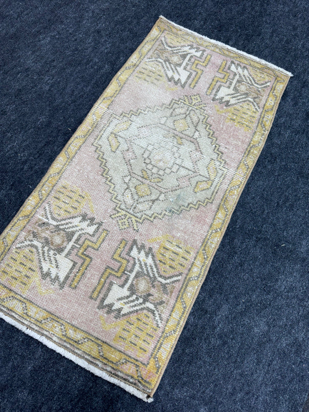 Turkish Yastik Rug 1'7" x 3'3" #23773