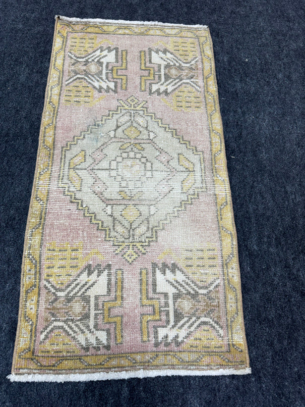 Turkish Yastik Rug 1'7" x 3'3" #23773