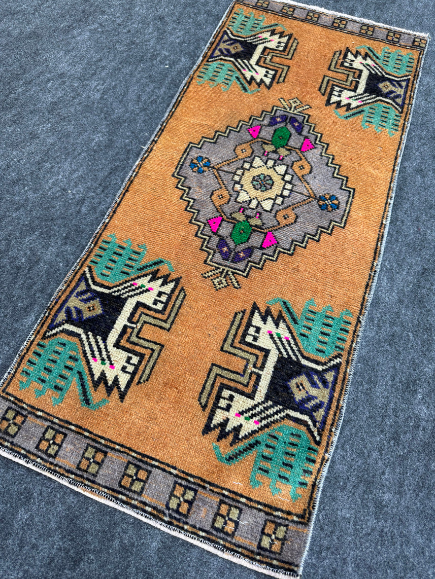 Turkish Yastik Rug 1'5" x 3'5" #23776