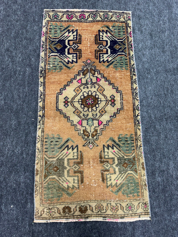 Turkish Yastik Rug 1'6" x 3'3" #23771