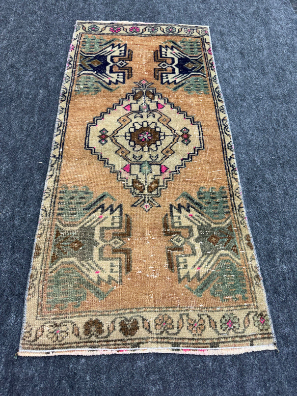 Turkish Yastik Rug 1'6" x 3'3" #23771