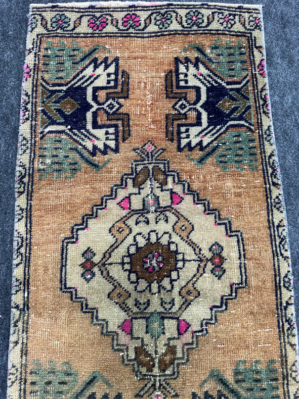 Turkish Yastik Rug 1'6" x 3'3" #23771