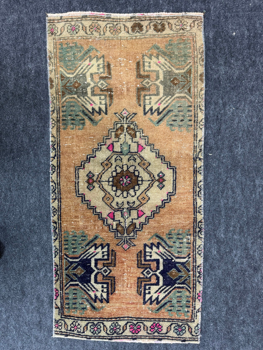 Turkish Yastik Rug 1'6" x 3'3" #23771